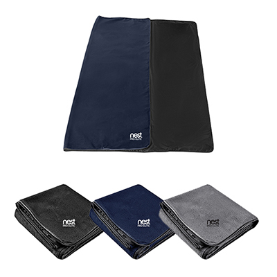 31605 - Oversized Waterproof Outdoor Blanket with Pouch